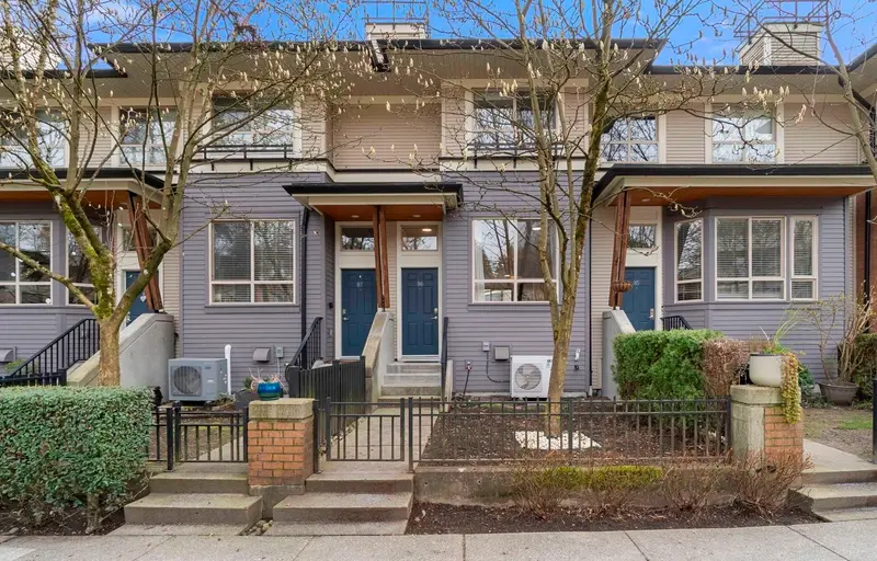 86 100 KLAHANIE DRIVE - photo 1 of 25