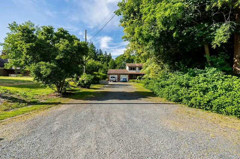 17895 96 AVENUE - photo 3 of 25