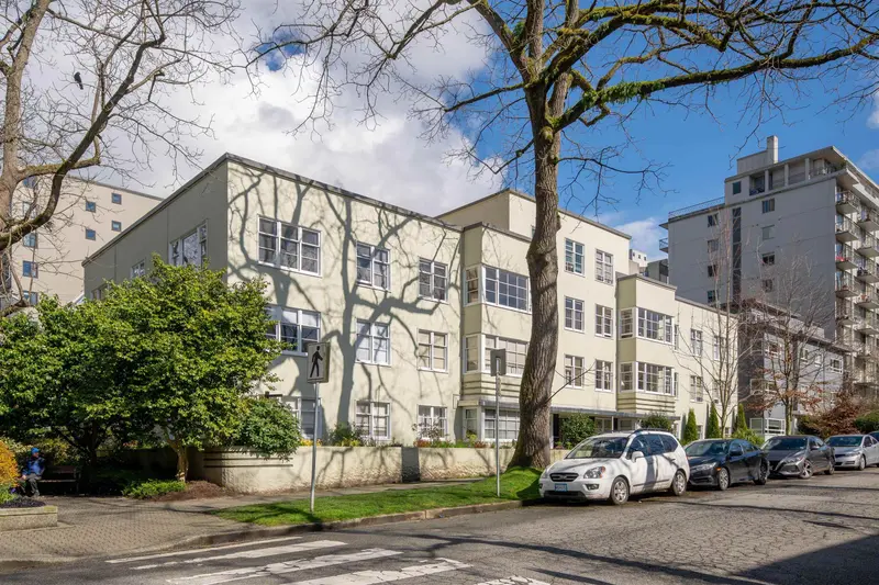 303 1565 BURNABY STREET - photo 2 of 23