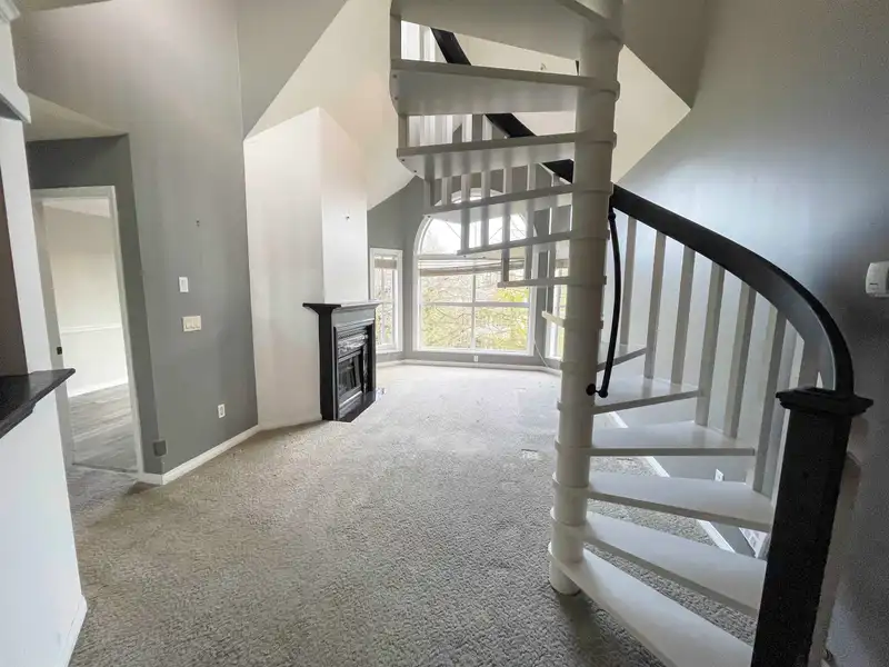 307 7151 121 STREET - photo 1 of 23
