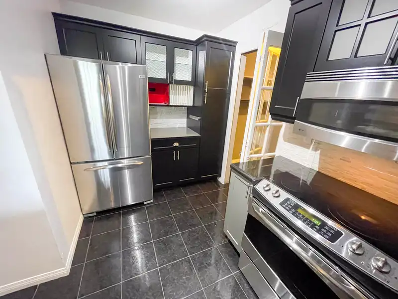 307 7151 121 STREET - photo 2 of 23