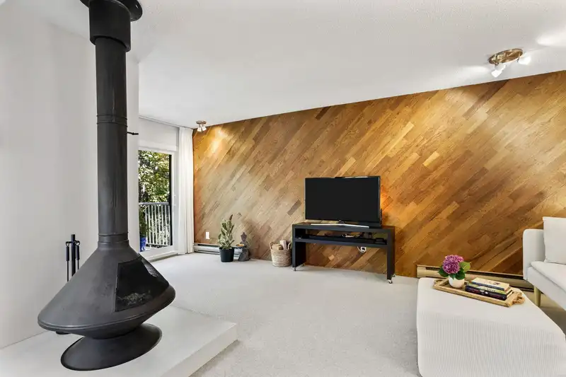 2312 W 6TH AVENUE - photo 3 of 39