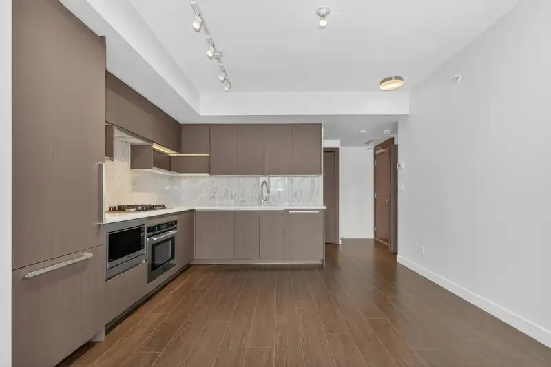 3810 6538 NELSON AVENUE - photo 3 of 32
