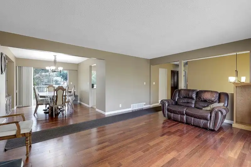 14614 106TH AVENUE - photo 4 of 40