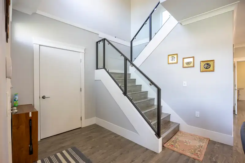 4036 MOSCROP STREET - photo 4 of 40