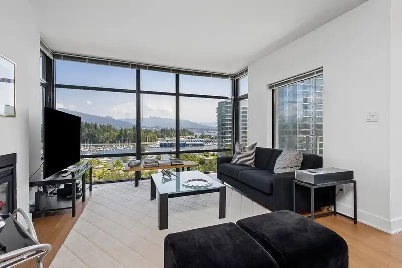 1001 1863 ALBERNI STREET - photo 4 of 37