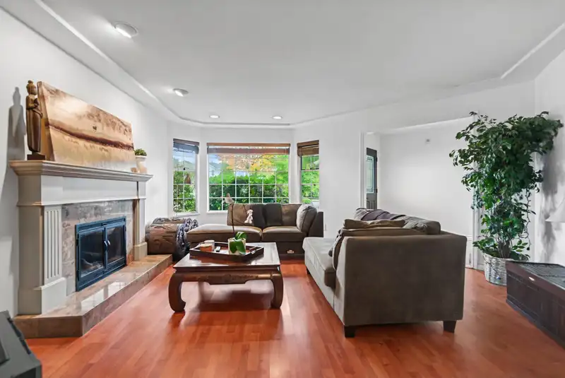3875 MCKAY DRIVE - photo 4 of 28