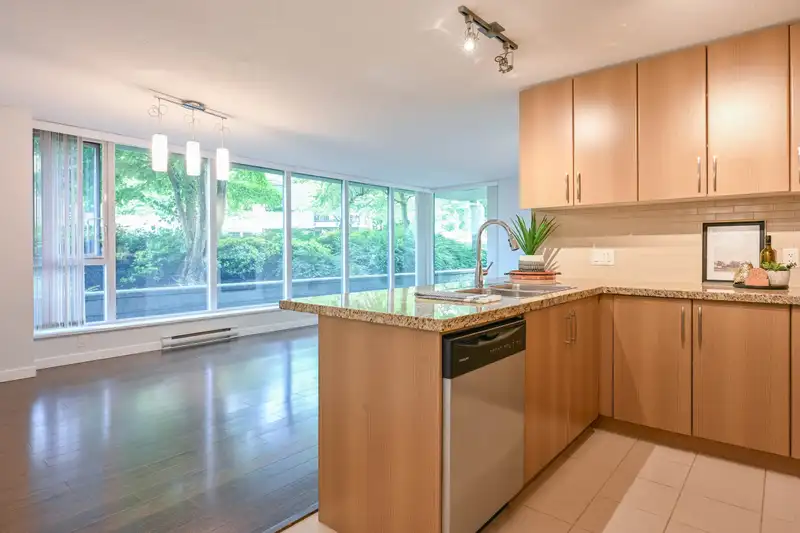 206 660 NOOTKA WAY - photo 2 of 30