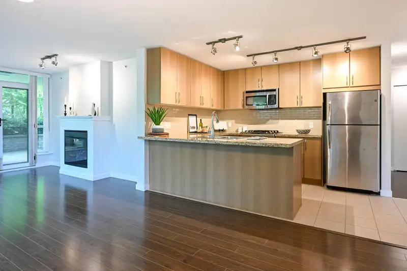 206 660 NOOTKA WAY - photo 3 of 30