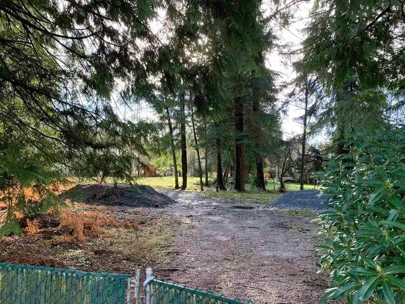 2490 LEGGETT DRIVE - photo 1 of 14
