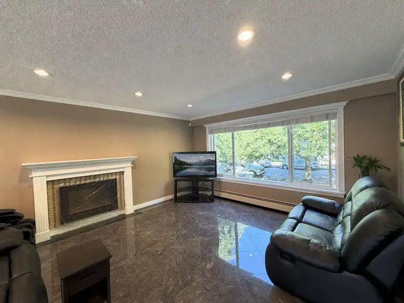 5885 LINCOLN STREET - photo 2 of 36