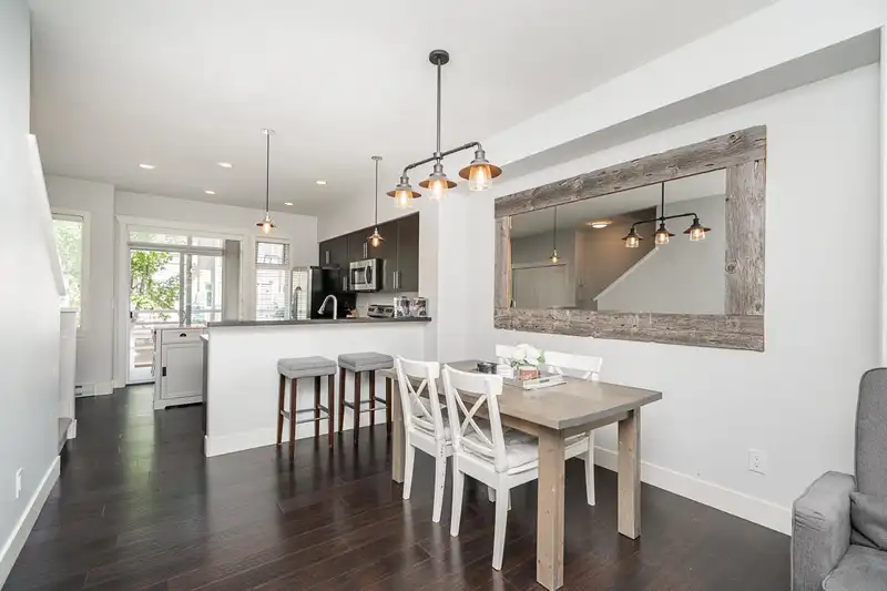 24 15405 31 AVENUE - photo 4 of 40