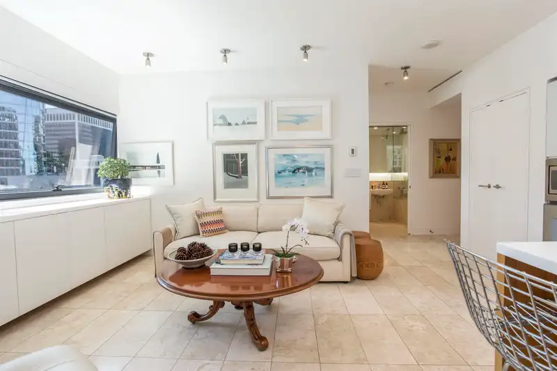 1906 838 W HASTINGS STREET - photo 4 of 30