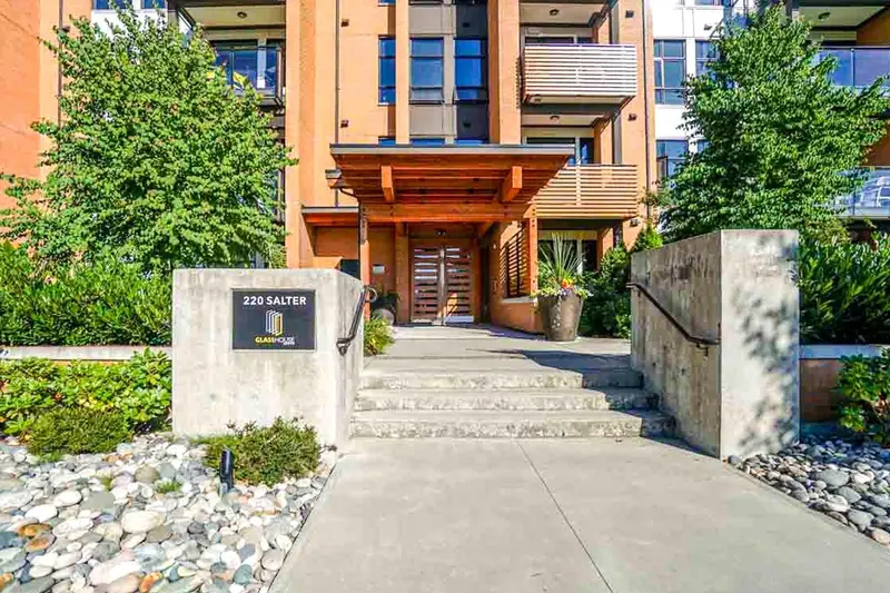 206 220 SALTER STREET - photo 3 of 4