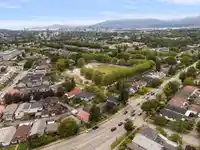 4561 NANAIMO STREET - thumbnail 17