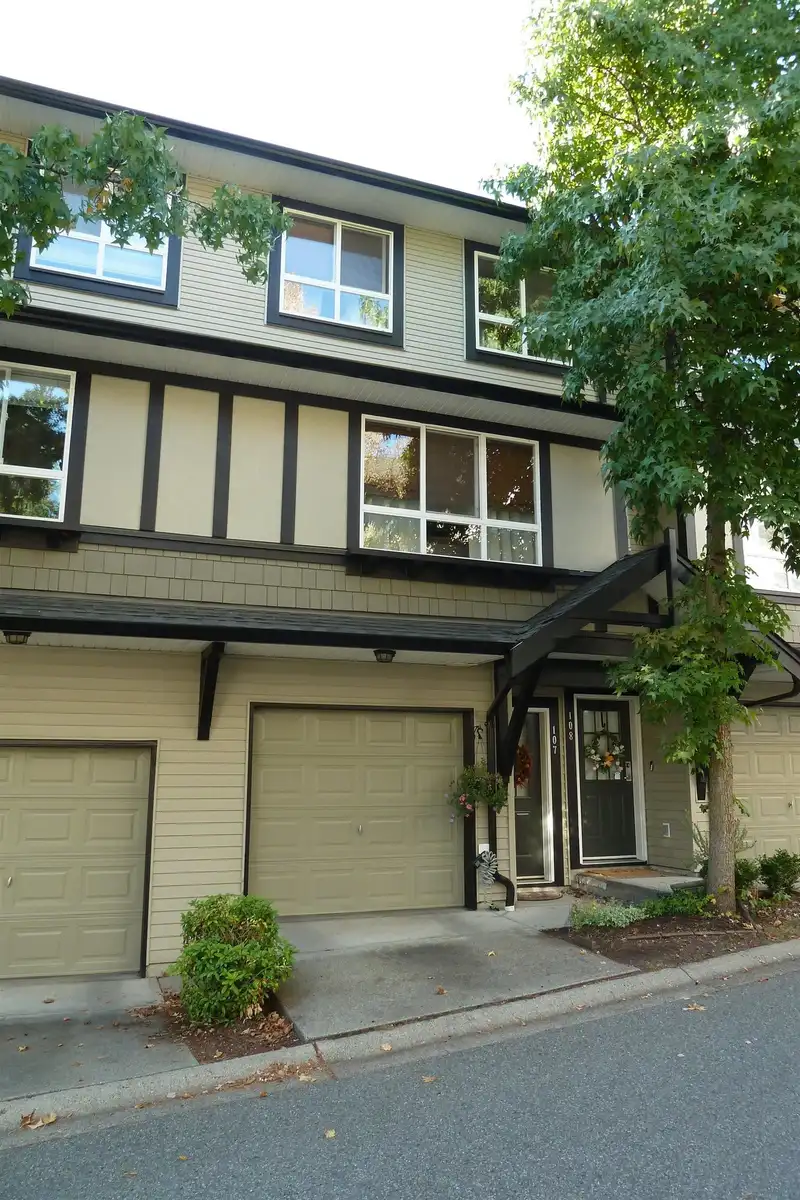 107 6747 203 STREET - photo 2 of 27