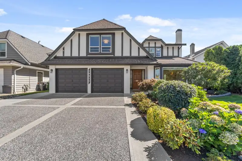 10977 CANSO CRESCENT - photo 2 of 36