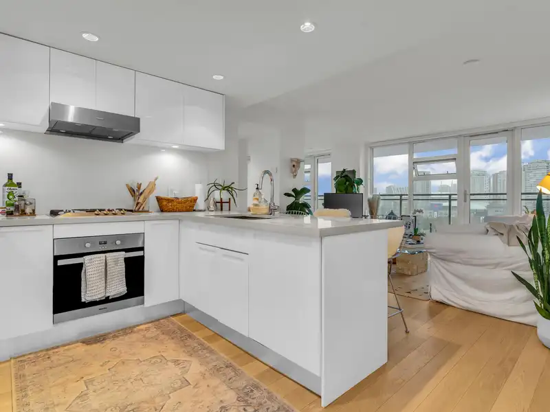 1702 188 KEEFER STREET - photo 2 of 29