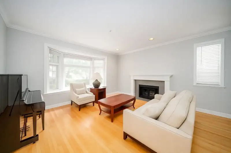 2726 W 42ND AVENUE - photo 4 of 30