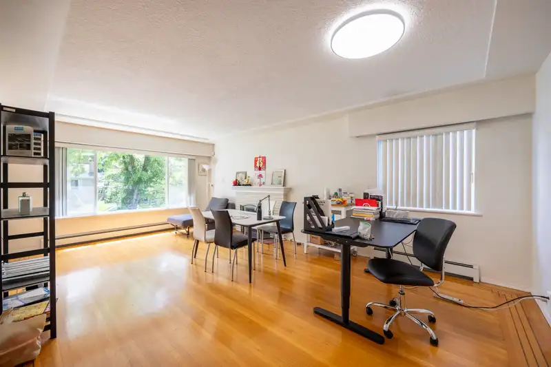 4663 W 15TH AVENUE - photo 3 of 32