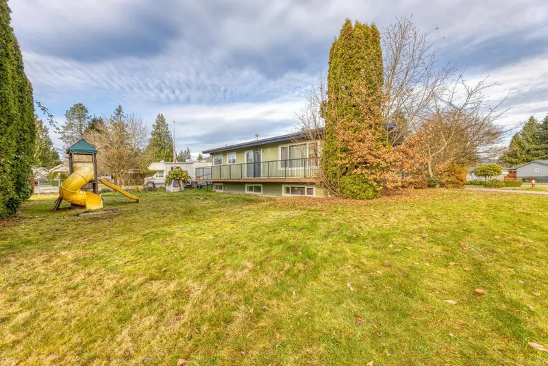 11939 DOVER STREET - photo 4 of 24