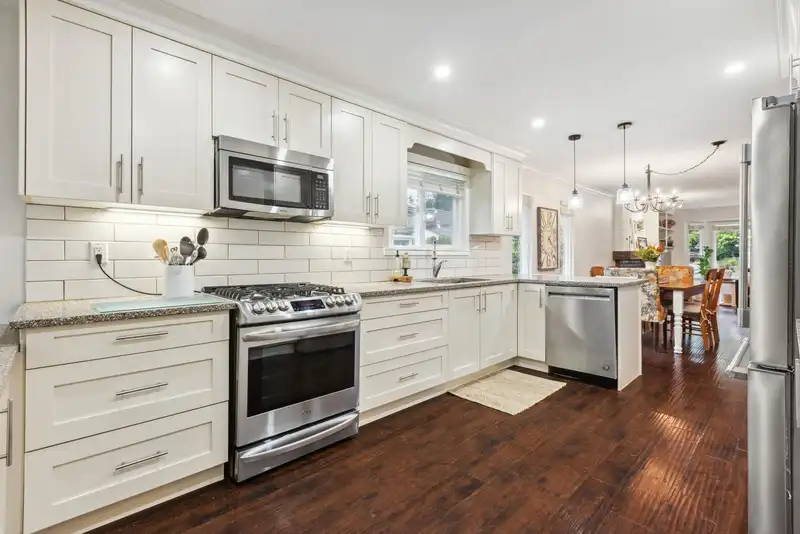 5875 179A STREET - photo 2 of 34