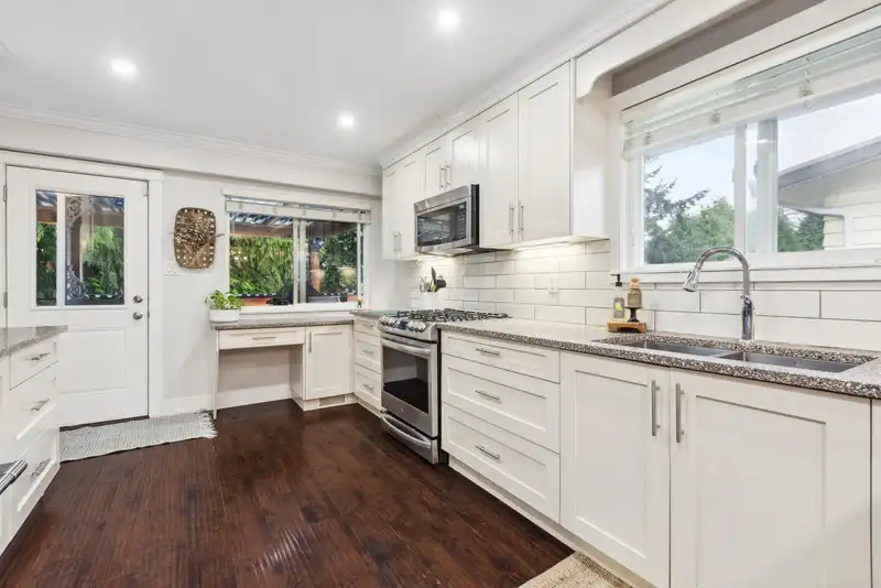 5875 179A STREET - photo 3 of 34