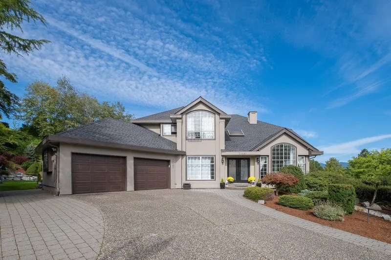 11287 159A STREET - photo 2 of 25