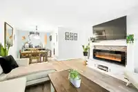 212 1955 WOODWAY PLACE - thumbnail 5