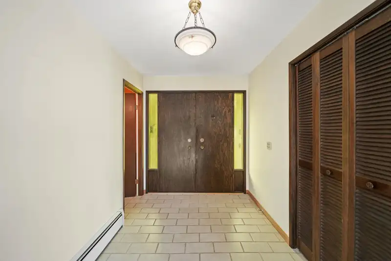 380 METTA STREET - photo 4 of 40