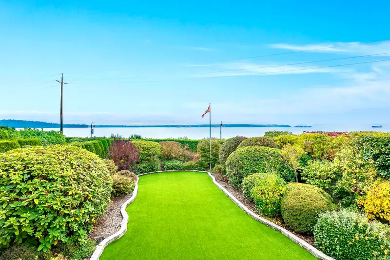 2328 BELLEVUE AVENUE - photo 3 of 25