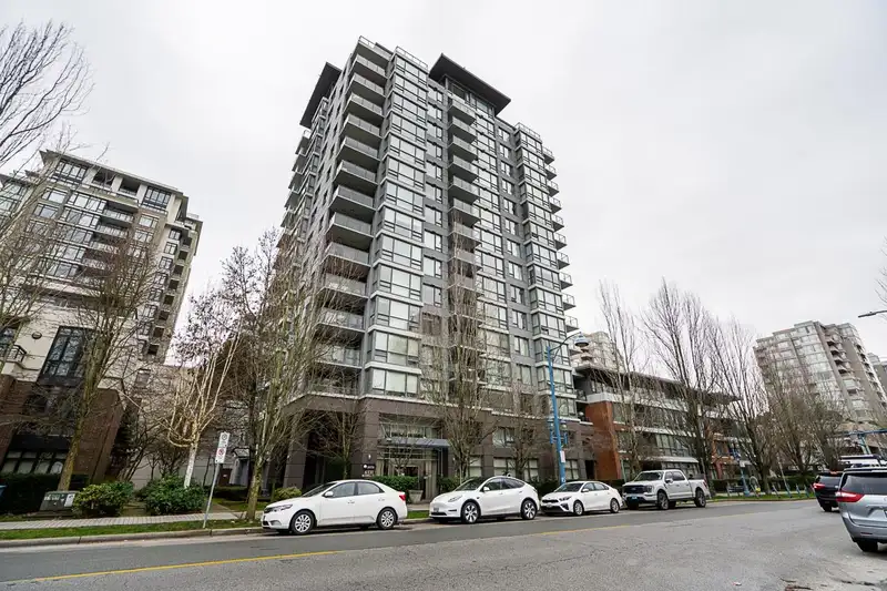 306 6331 BUSWELL STREET - photo 1 of 32