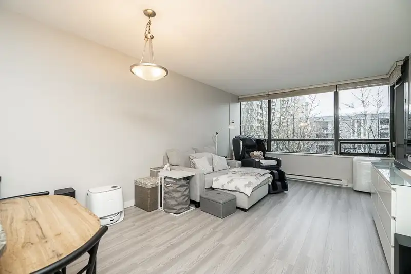 306 6331 BUSWELL STREET - photo 4 of 32