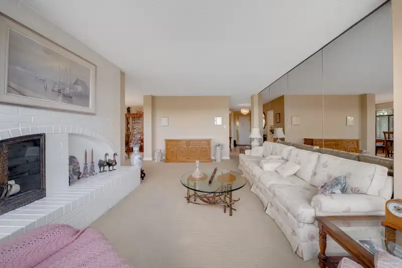 614 4101 YEW STREET - photo 4 of 27