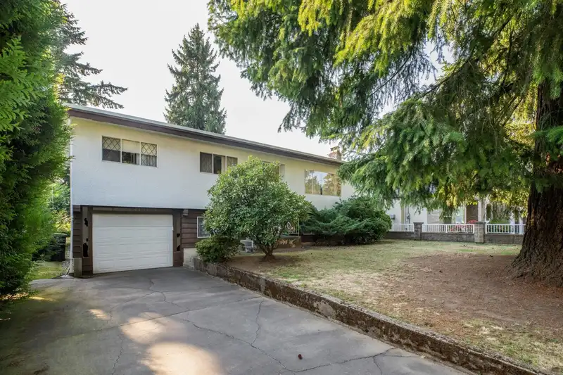 900 PORTER STREET - photo 2 of 34