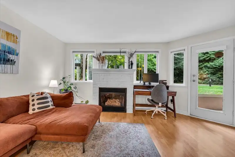 101 7139 18TH AVENUE - photo 3 of 26