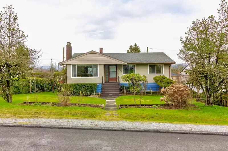 4645 CHARLOTTE COURT - photo 1 of 39