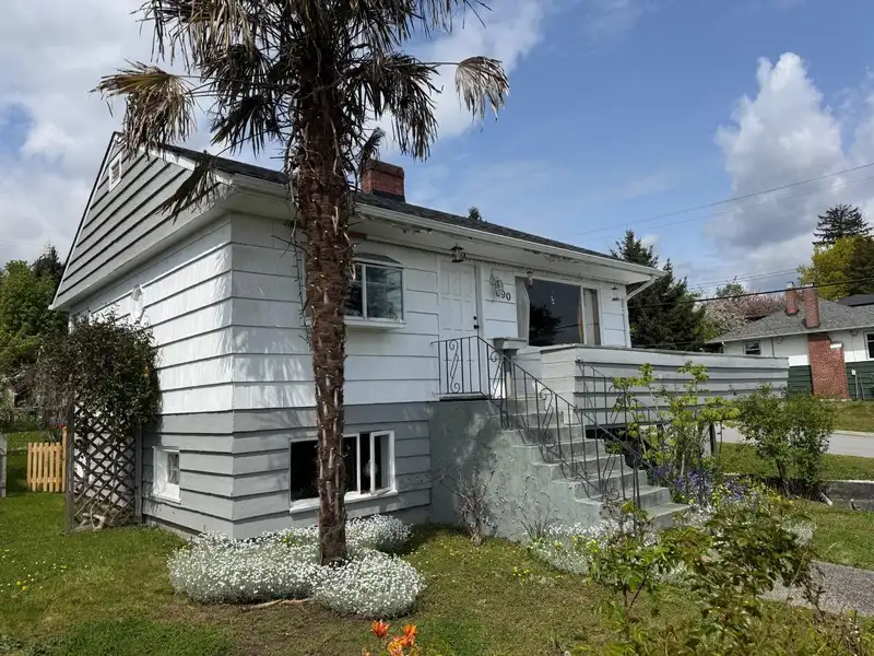 890 WHITCHURCH STREET - photo 3 of 6