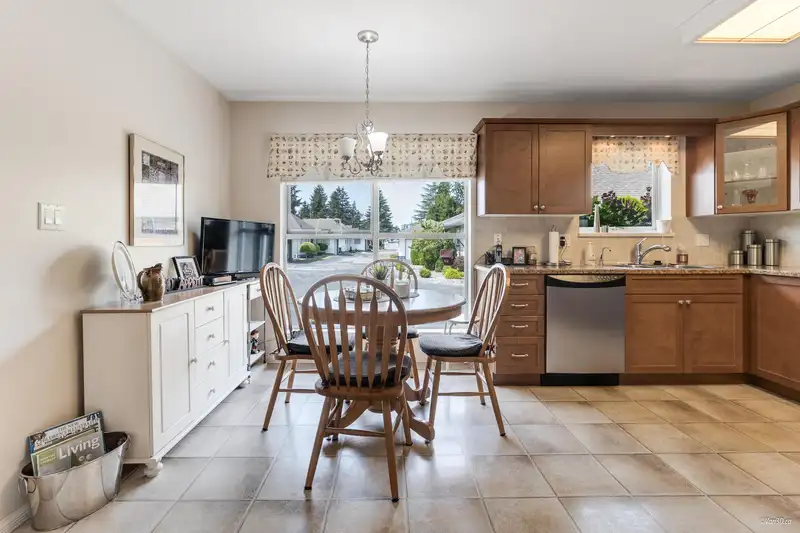 107 10172 141 STREET - photo 2 of 32