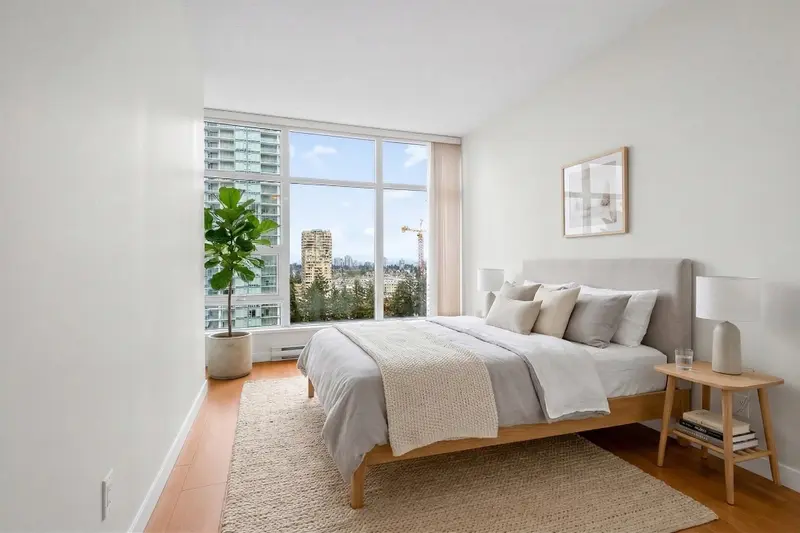 2005 4880 BENNETT STREET - photo 4 of 25