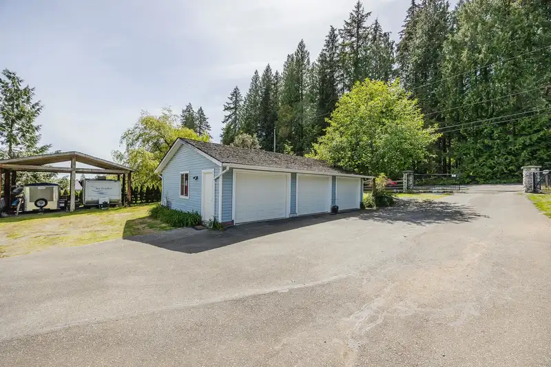 10950 284 STREET - photo 2 of 40