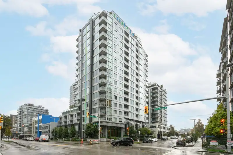 708 1708 ONTARIO STREET - photo 2 of 30