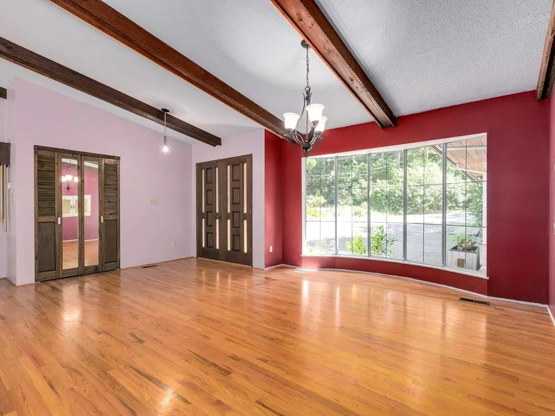 13563 28 AVENUE - photo 4 of 25