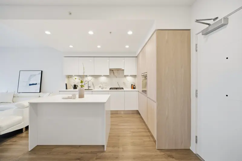 507 3888 EVERGREEN PLACE - photo 2 of 25