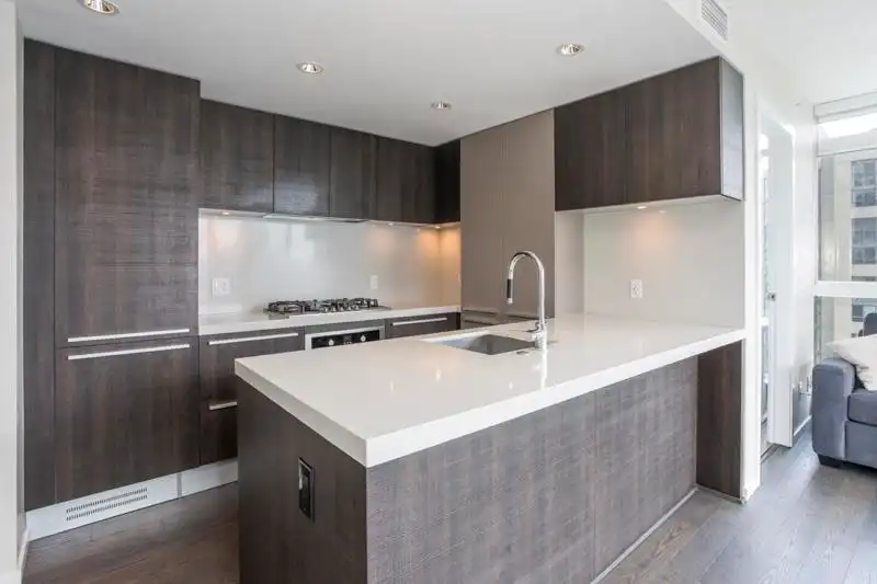 1805 1351 CONTINENTAL STREET - photo 1 of 32