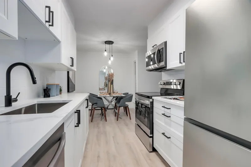 206 1622 FRANCES STREET - photo 4 of 21