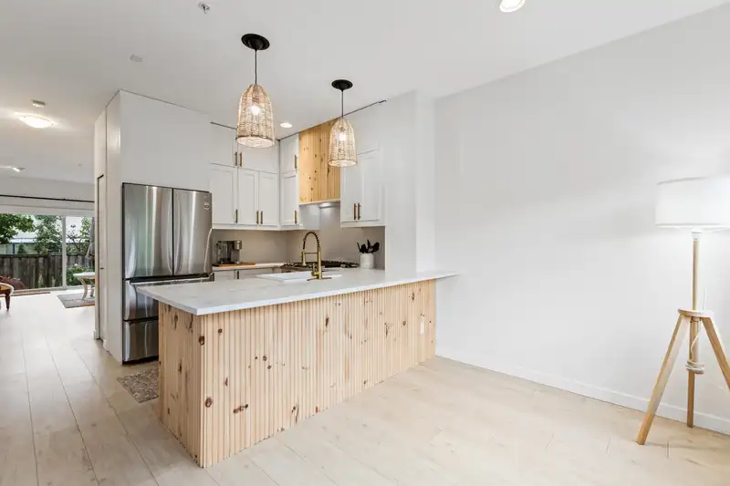 125 1055 RIVERWOOD GATE - photo 2 of 35