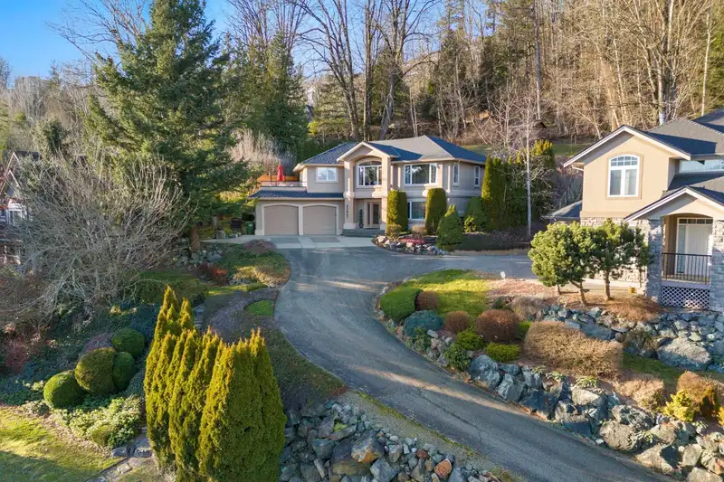 35827 GRAYSTONE DRIVE - photo 2 of 40