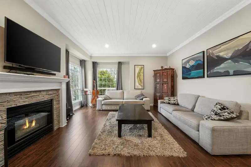 18810 65 AVENUE - photo 3 of 28