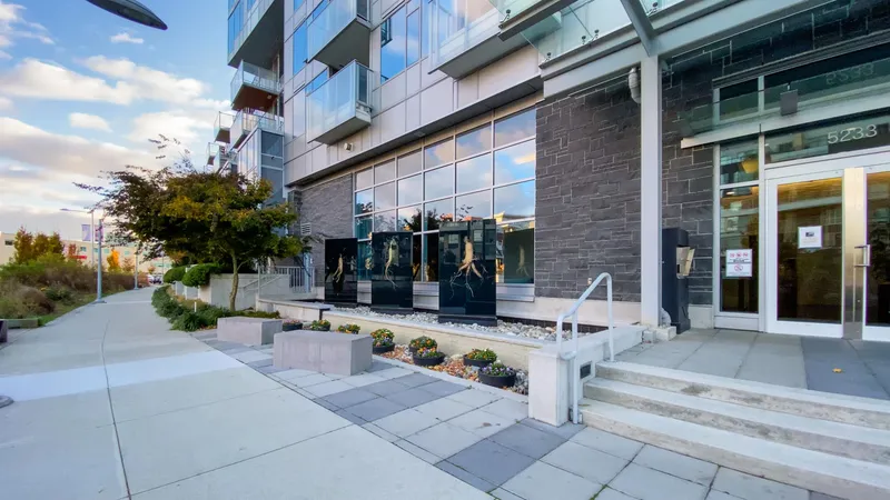 1606 5233 GILBERT ROAD - photo 1 of 11